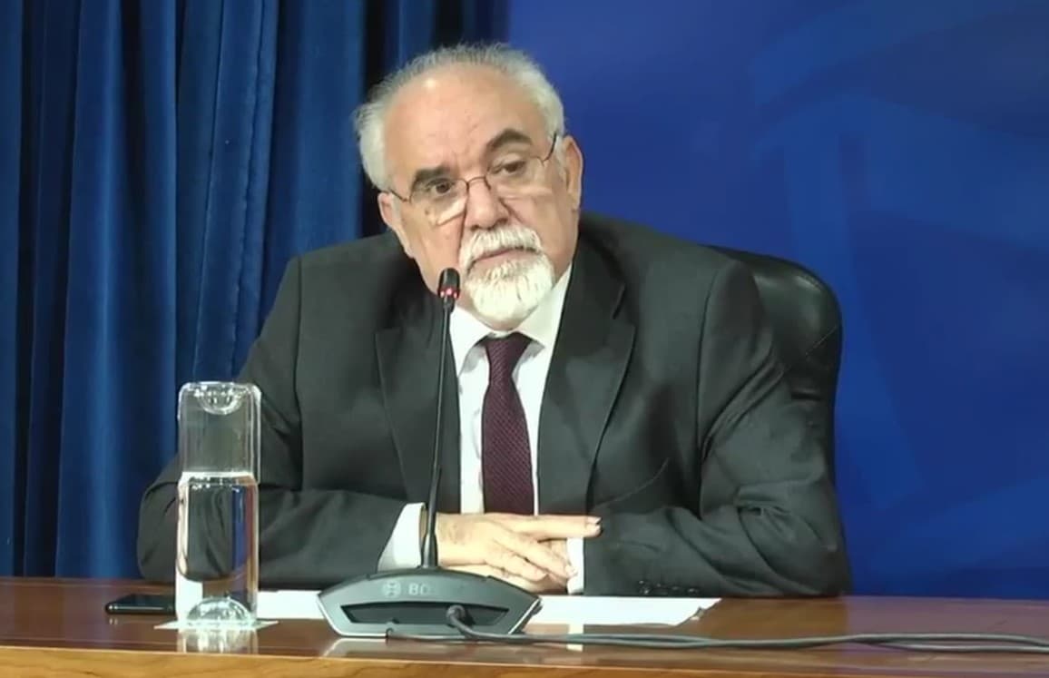 Ministro do Trabalho, Solidariedade e Segurança Social, Vieira da Silva, na conferência de imprensa do Conselho de Ministros, Lisboa, 7 junho 2018