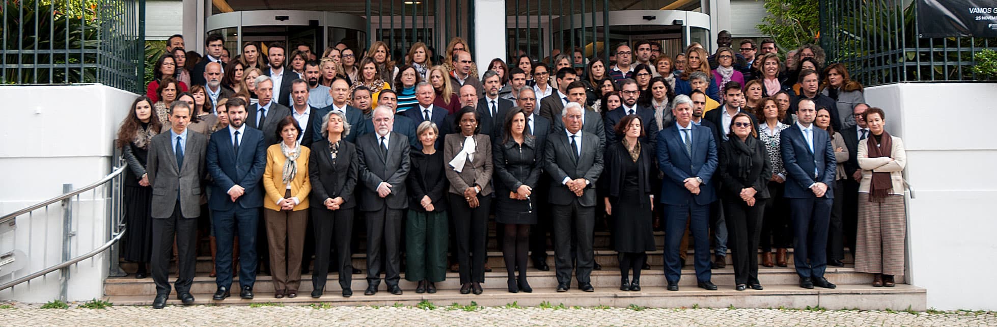 Primeiro-Ministro António Costa, membros do Governo e funcionários da Presidência do Conselho de Ministros prestam homenagem às vítimas de violência doméstica, Lisboa, 7 março 2019 (Foto: João Bica)