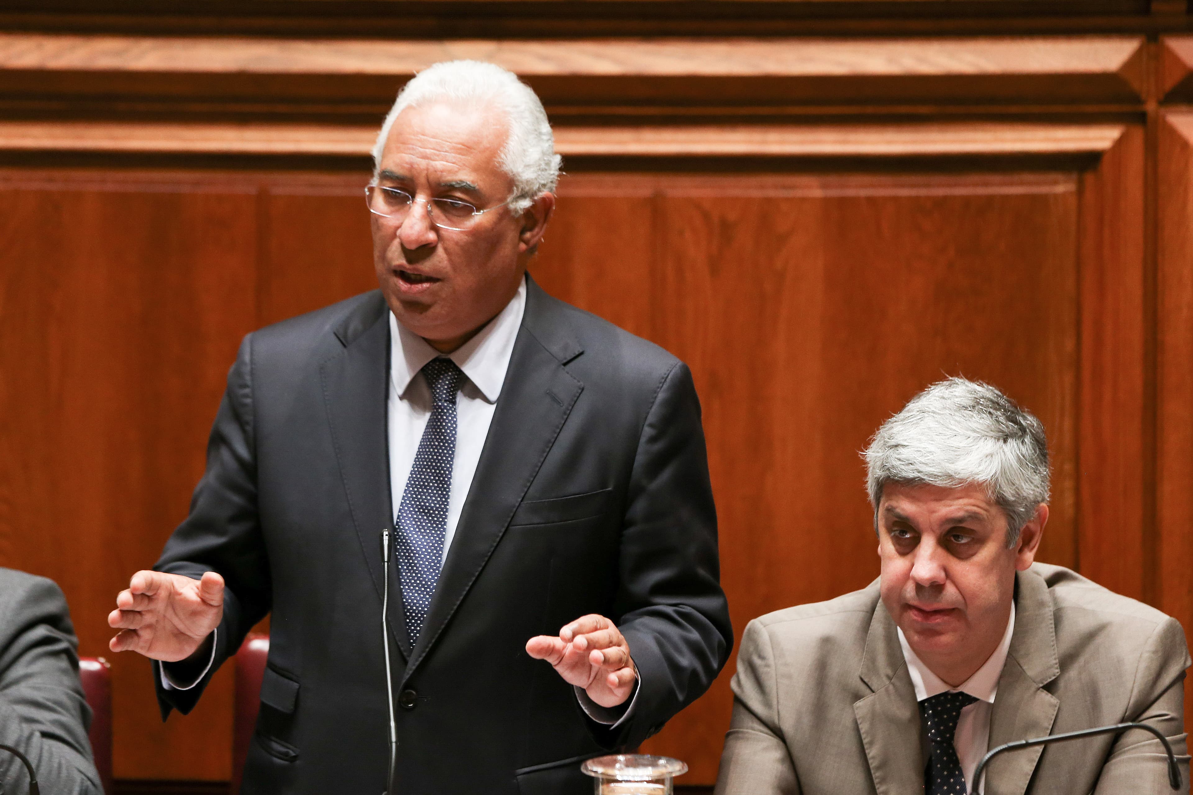 Primeiro-Ministro António Costa discursa no debate quinzenal sobre políticas de habitação, Assembleia da República, 4 outubro 2017 (Foto: Manuel de Almeida/Lusa)
