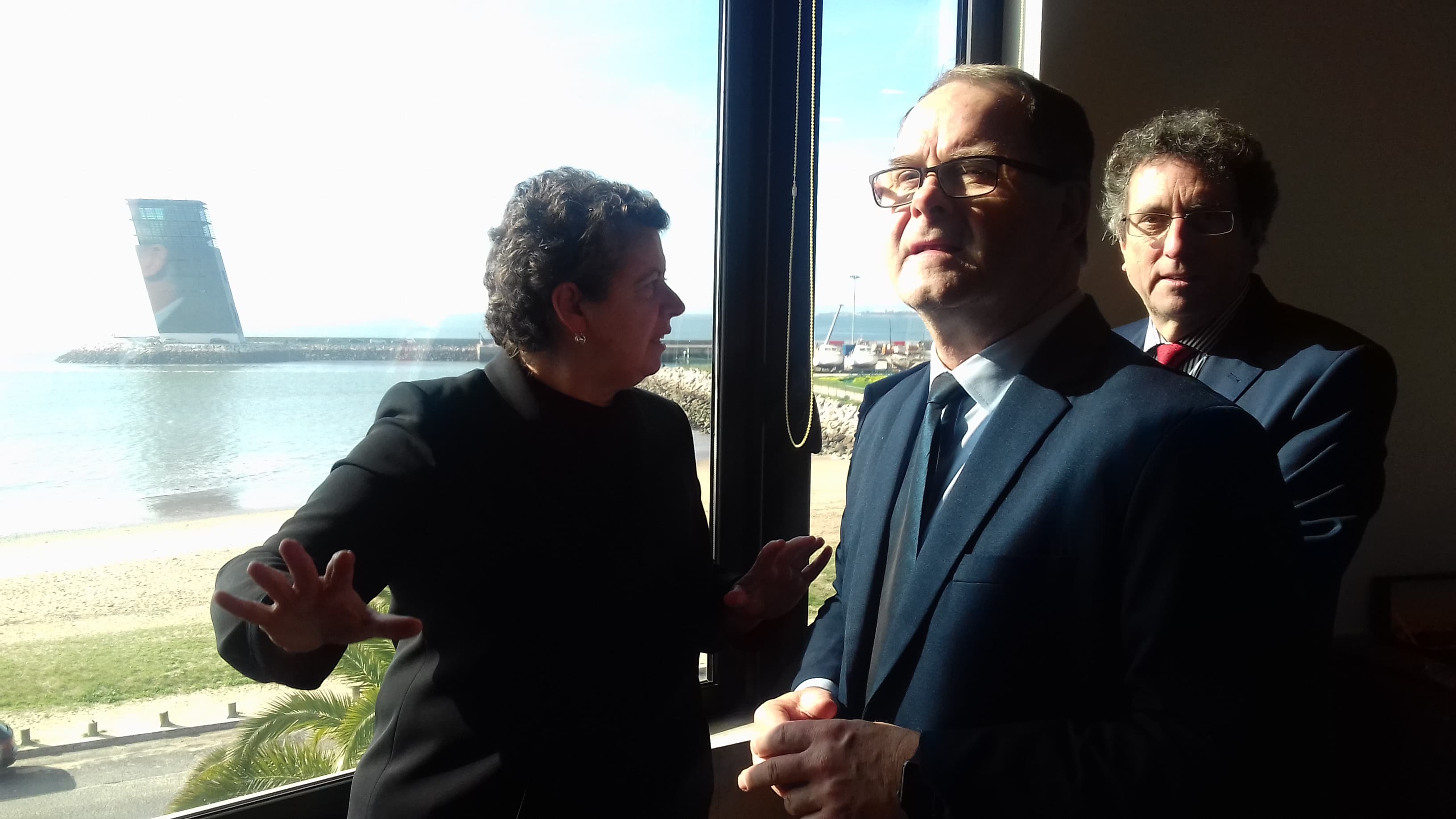 Ministra do Mar, Ana Paula Vitorino, com responsáveis da empresa Shipping Innovation, organizadora da Semana internacional do transportes marítimo, Lisboa, 23 janeiro 2018