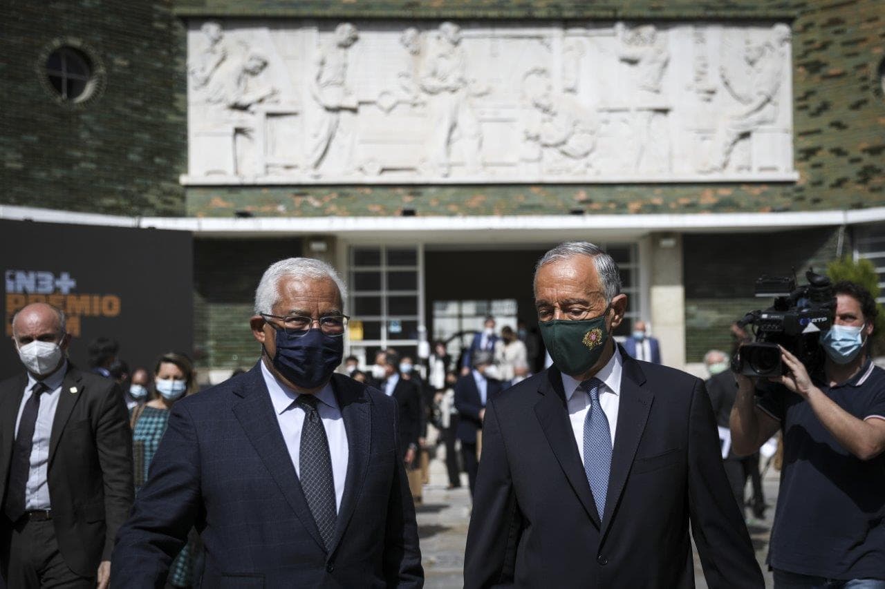 Primeiro-Ministro António Costa com o Presidente da República, Marcelo Rebelo de Sousa após a cerimónia de atribuição do Prémio IN3+, da Imprensa Nacional-Casa da Moeda, Lisboa, 29 março 2021 (foto: Rodrigo Antunes/Lusa)