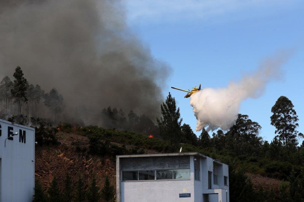 Combate a incêndios florestais, Valongo, 17 julho 2020 (foto: Estela Silva/Lusa)