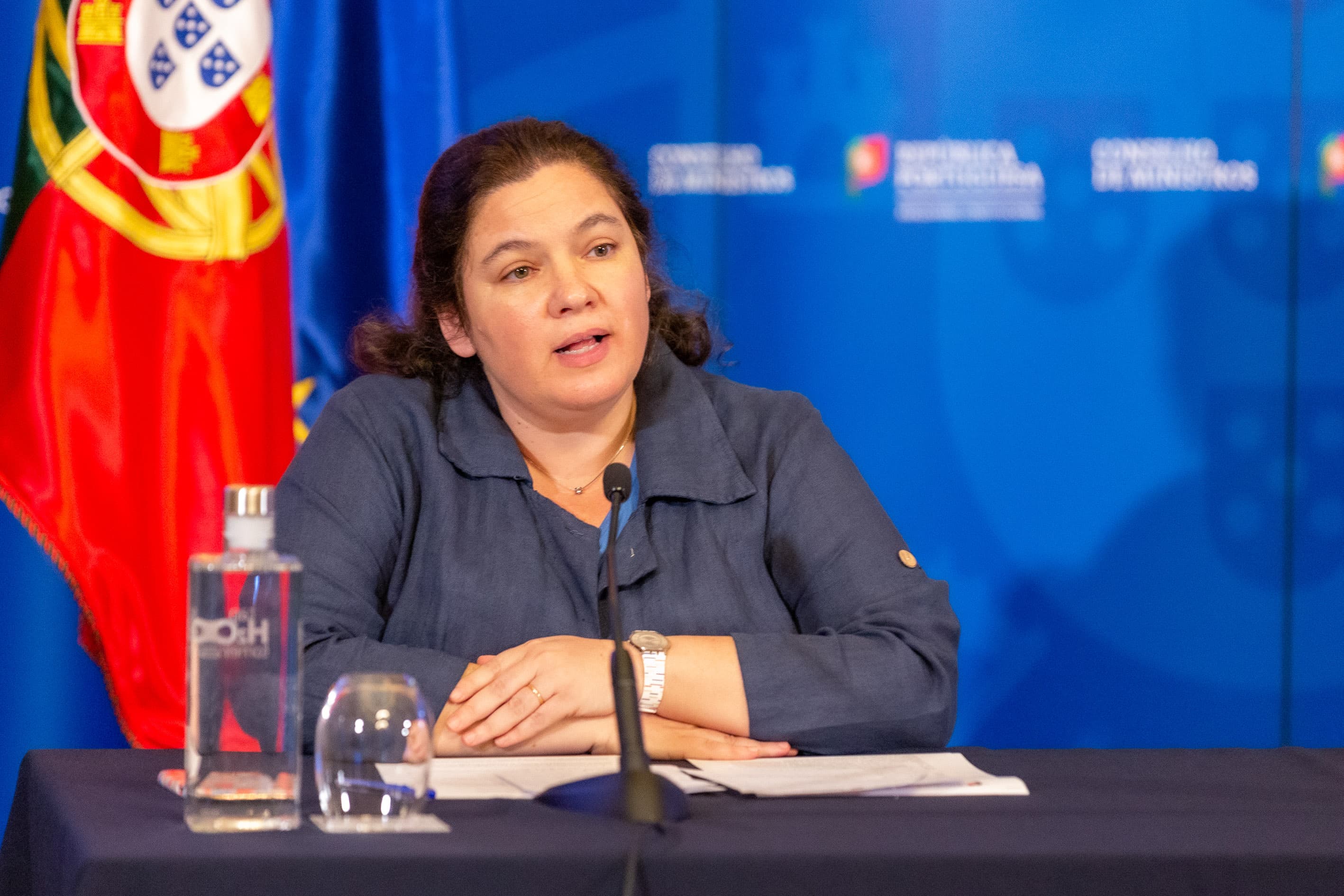 Ministra da Modernização do Estado e da Administração Pública, Alexandra Leitão, na conferência de imprensa após o Conselho de Ministros, Lisboa, 23 julho 2020 (Foto: João Bica)