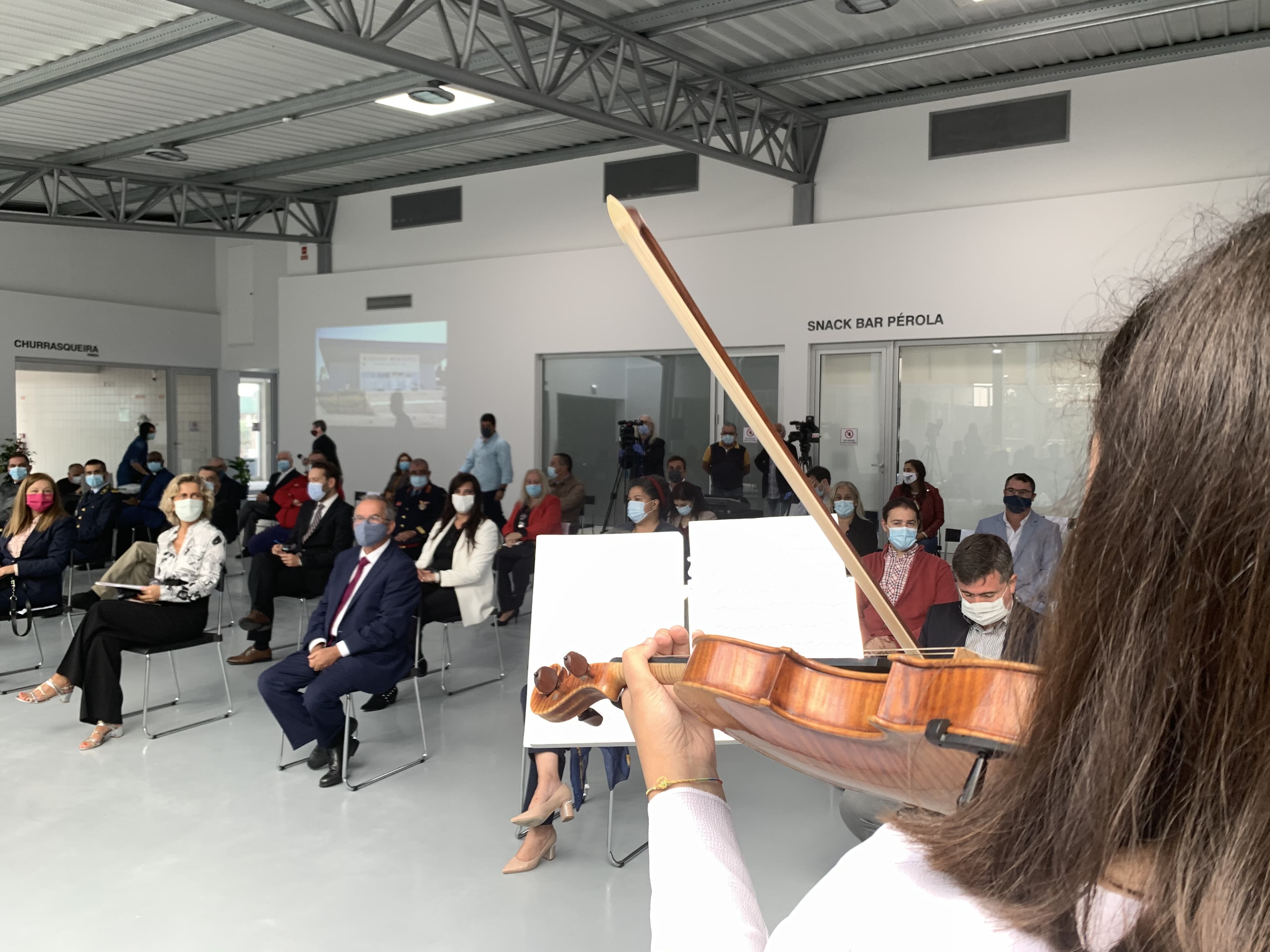 Inauguração do mercado municipal de Alcanena com a presença da Ministra da Coesão Territorial, Ana Abrunhosa, e do Secretário de Estado Adjunto e do Desenvolvimento Regional, Carlos Miguel, 6 outubro 2020
