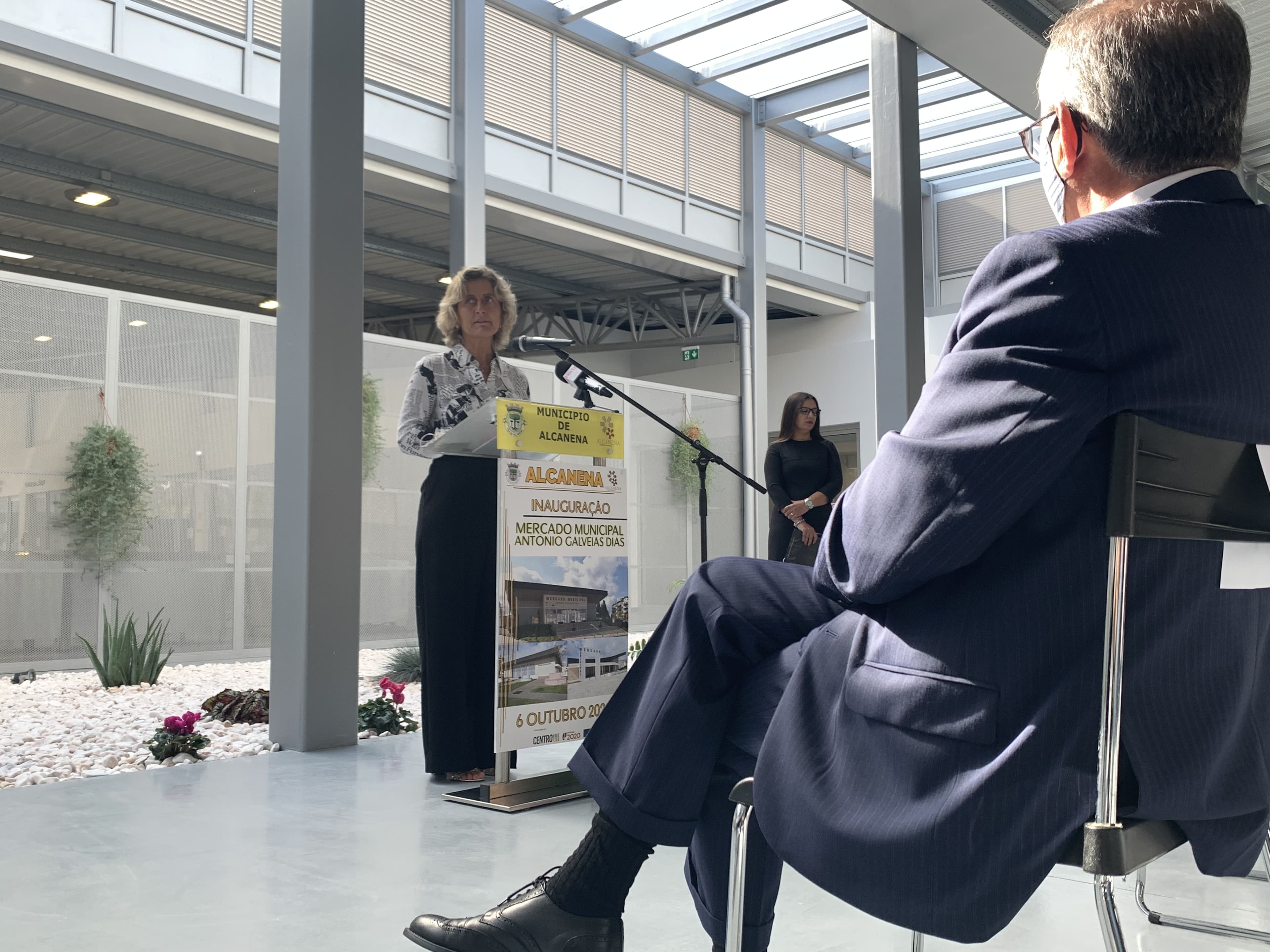 Inauguração do mercado municipal de Alcanena com a presença da Ministra da Coesão Territorial, Ana Abrunhosa, e do Secretário de Estado Adjunto e do Desenvolvimento Regional, Carlos Miguel, 6 outubro 2020