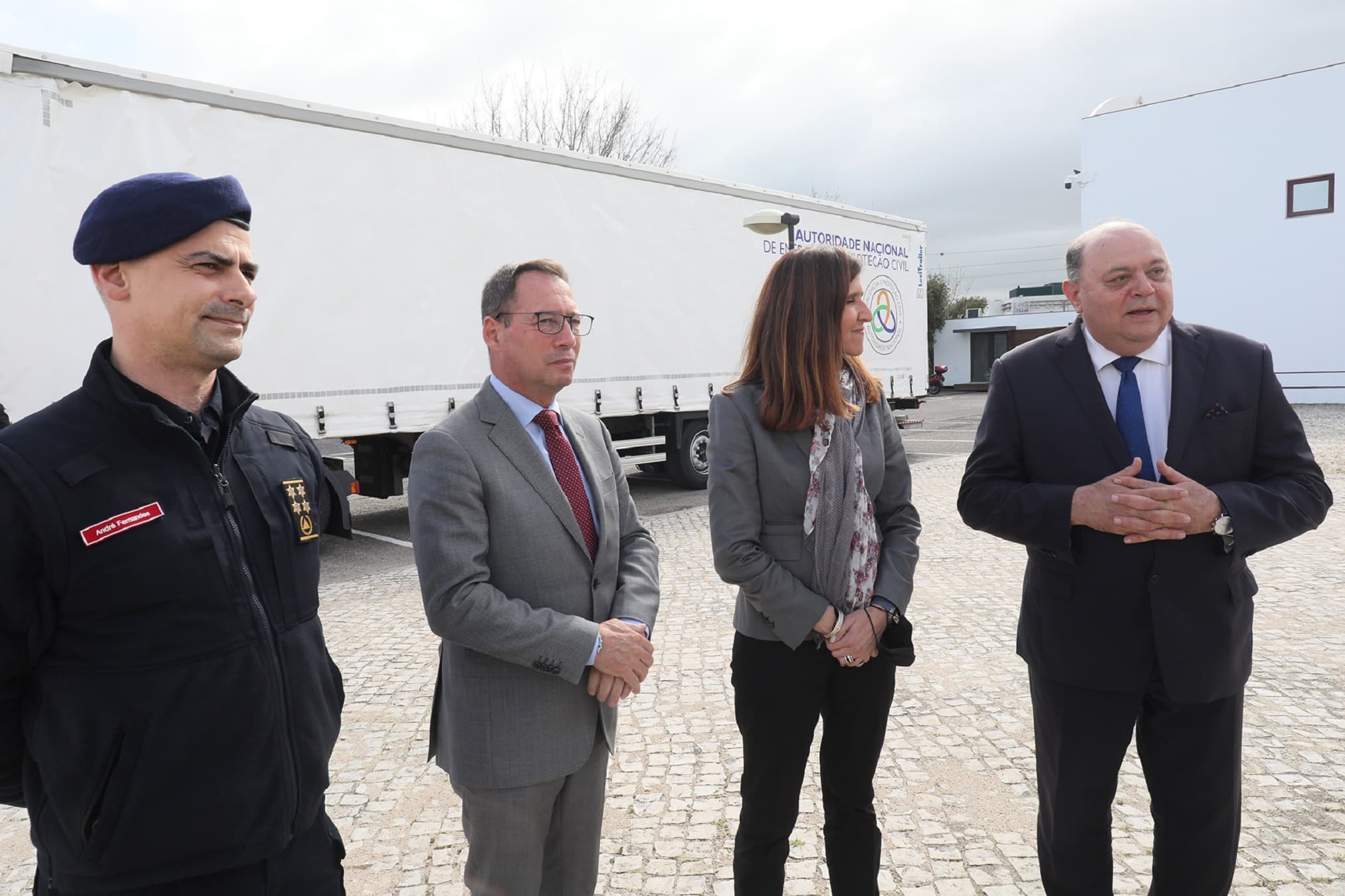 Secretária de Estado da Administração Interna, Patrícia Gaspar, assiste ao envio de material para a República da Moldova para apoiar refugiados, Lisboa, 25 março 2022 (foto: João Bica)