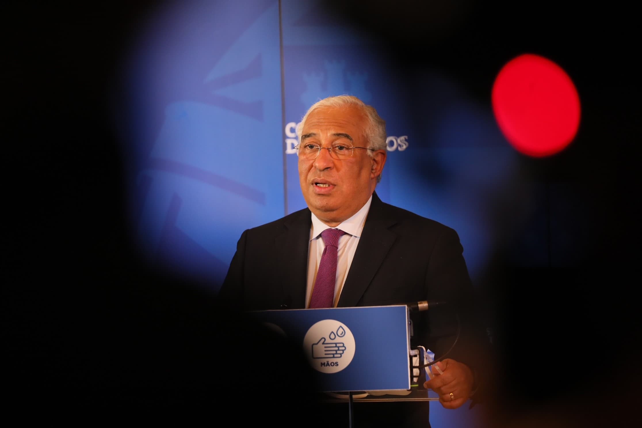Primeiro-Ministro António Costa apresenta as decisões do Conselho de Ministros, 13 janeiro 2021 (foto: João Bica)