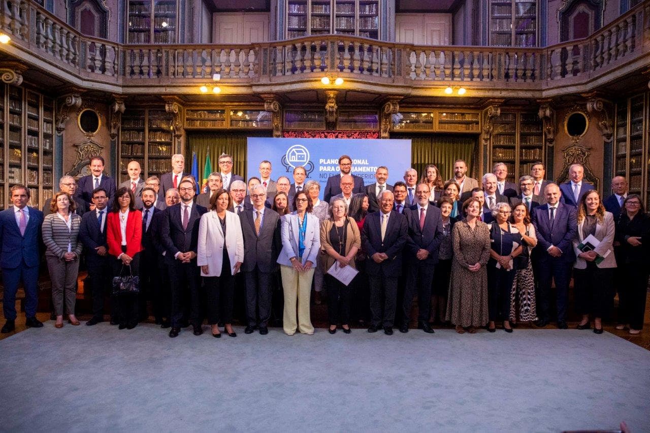 Primeiro-Ministro António Costa e Ministras Mariana Vieira da Silva e Elvira Fortunato na assinatura de contratos para alojamentos para o ensino superior, Lisboa, 15 setembro 2022 (foto: João Bica)