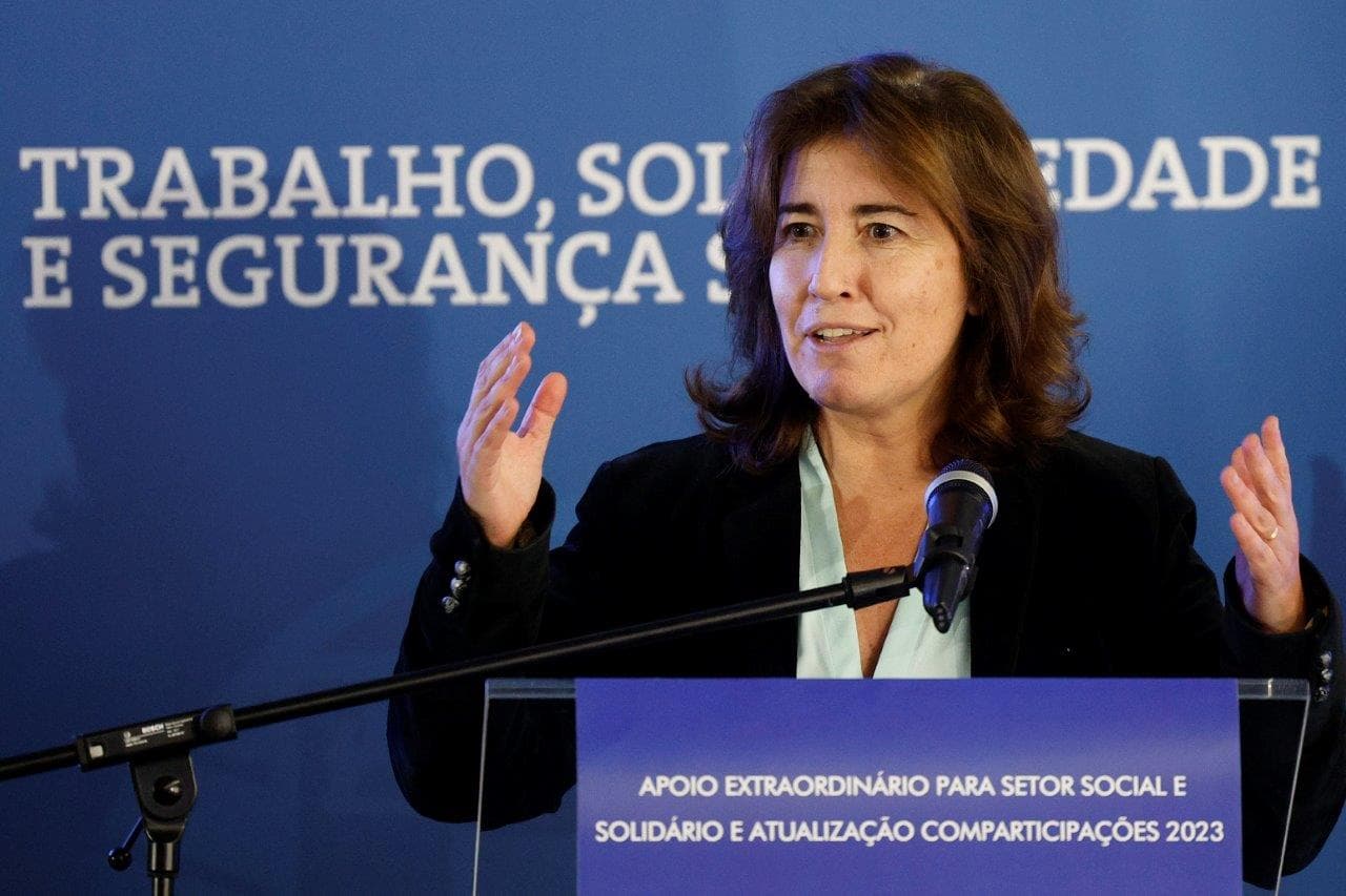 Ministra do Trabalho, Solidariedade e Segurança Social, Ana Mendes Godinho, na apresentação da Adenda ao Compromisso de Cooperação para o Setor Social e Solidário para o biénio 2021-2022, Lisboa, 16 dezembro 2022 (foto: António Pedro Santos/Lusa)