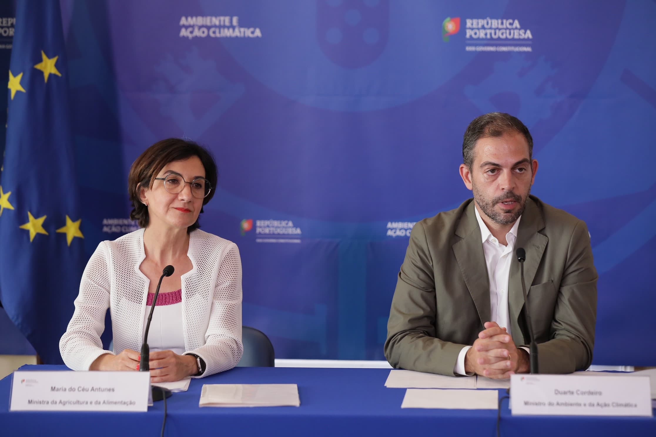 Ministros do Ambiente e da Ação Climática, Duarte Cordeiro, e da Agricultura e Alimentação, Maria do Céu Antunes, após a reunião da Comissão Permanente de Prevenção, Monitorização e Acompanhamento da Seca, Lisboa, 22 julho 2022 (Foto: João Bica)