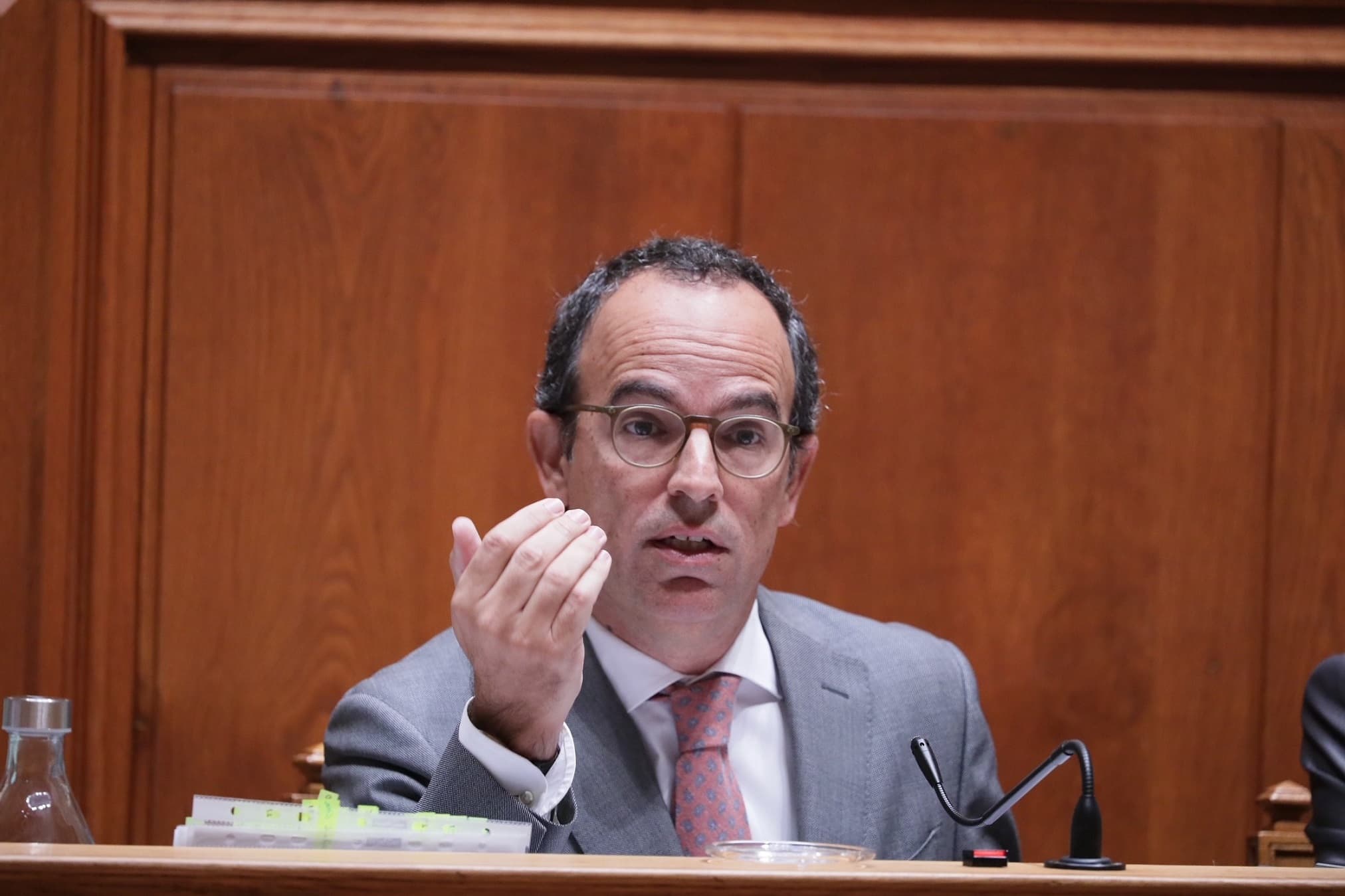 Ministro da Cultura, Pedro Adão e Silva, numa audição no Parlamento no âmbito da apreciação na generalidade do OE2023, 9 novembro 2022 (foto: João Bica)