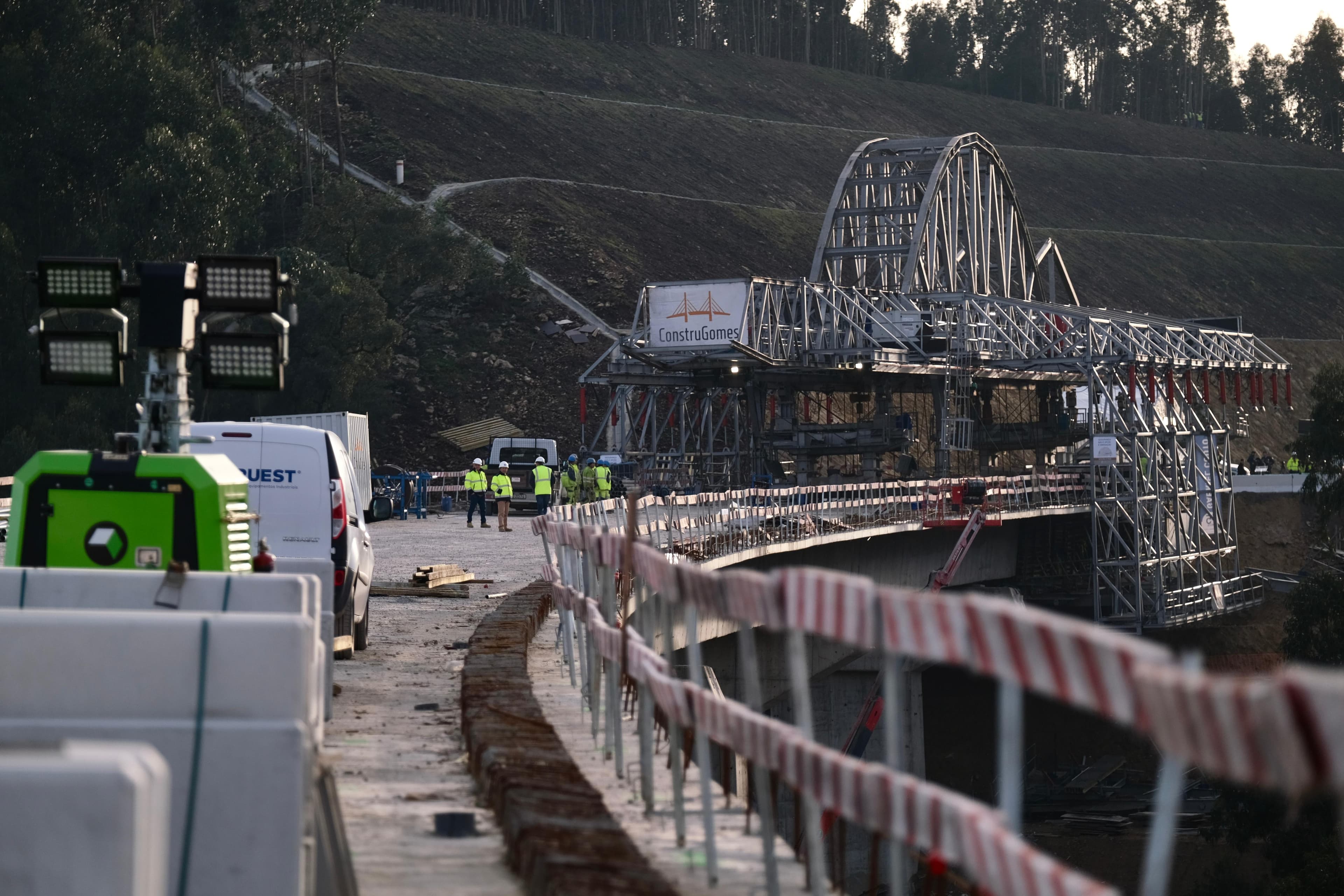 Primeiro-ministro visitou as obras de construção de uma variante à EN 14, na Trofa