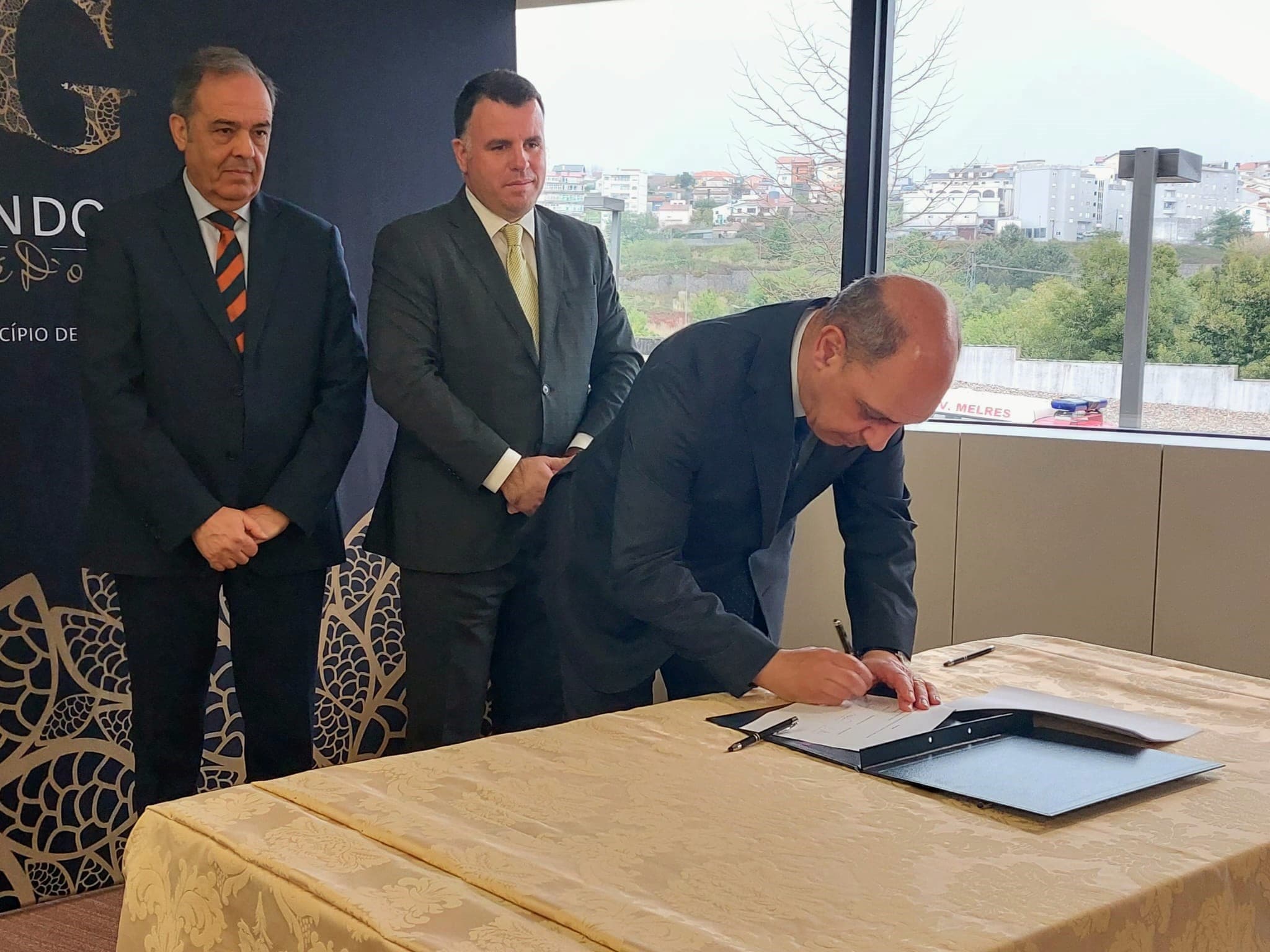 Ministro da Saúde, Manuel Pizarro assina a transferência de competência na área da saúde para a Câmara de Gondomar, 17 março 2023