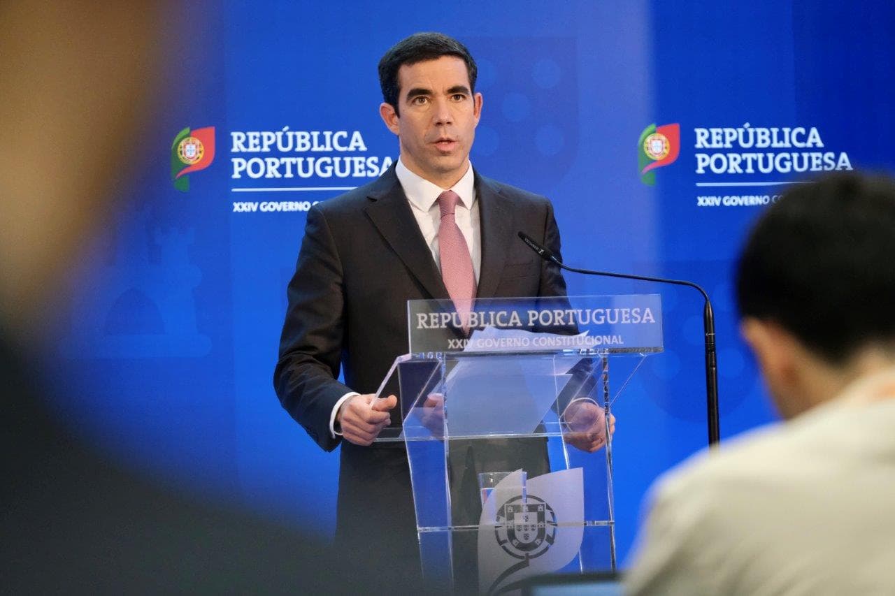 Ministro da Presidência, António Leitão Amaro, na conferência de imprensa após o Conselho de Ministros, 24 outubro 2024 (Foto: Diana Quintela)