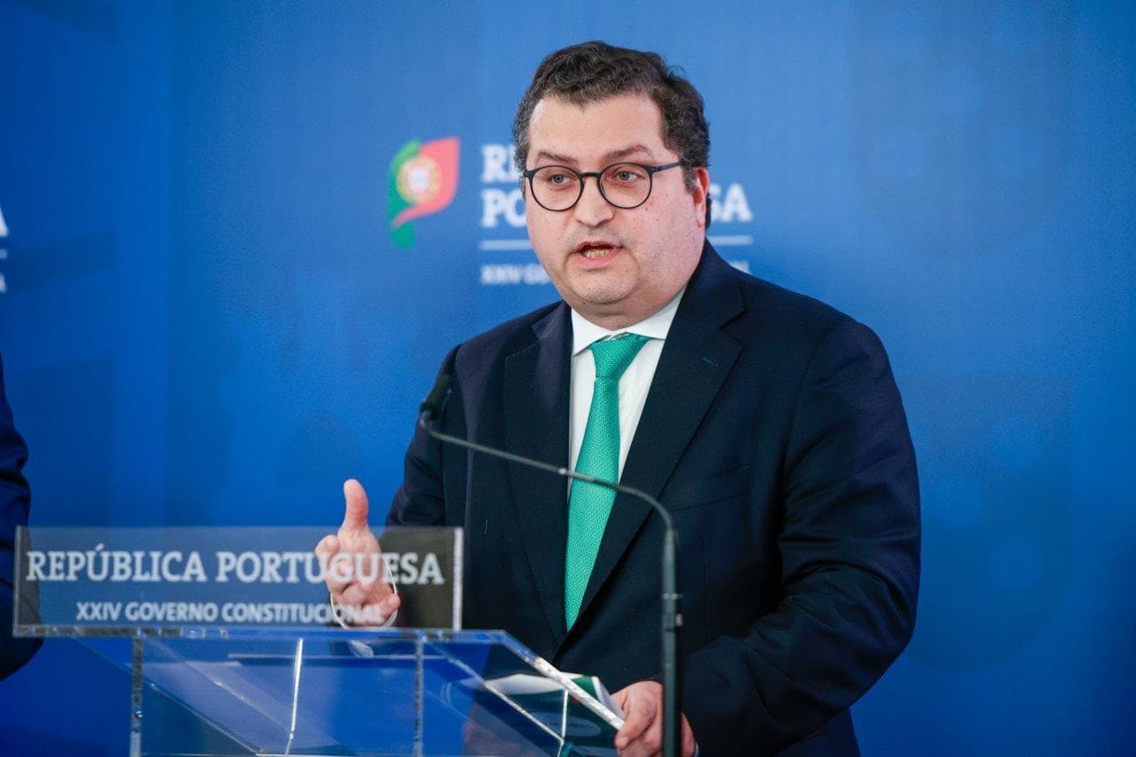 Ministro de Estado e das Finanças, Joaquim Miranda Sarmento, na conferência de imprensa do Conselho de Ministros, Lisboa, 7 março 2025 (foto: Maria Costa Lopes)