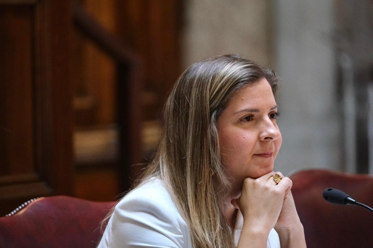 Ministra da Cultura, Juventude e Desporto, Margarida Balseiro Lopes (Diana Quintela)